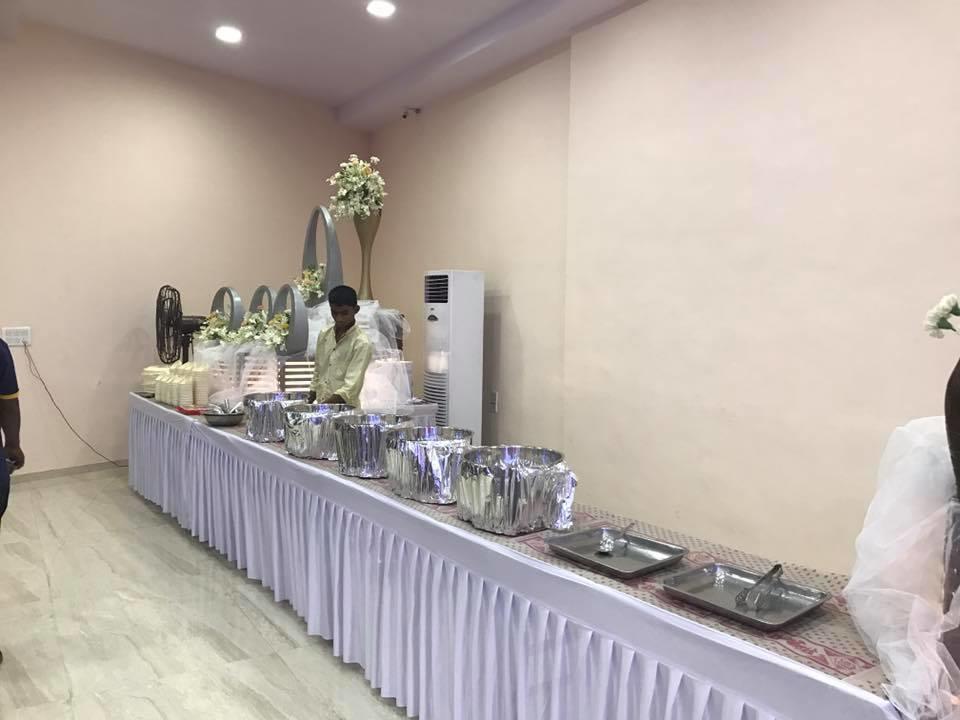Royale Inn Vapi Bagian luar foto